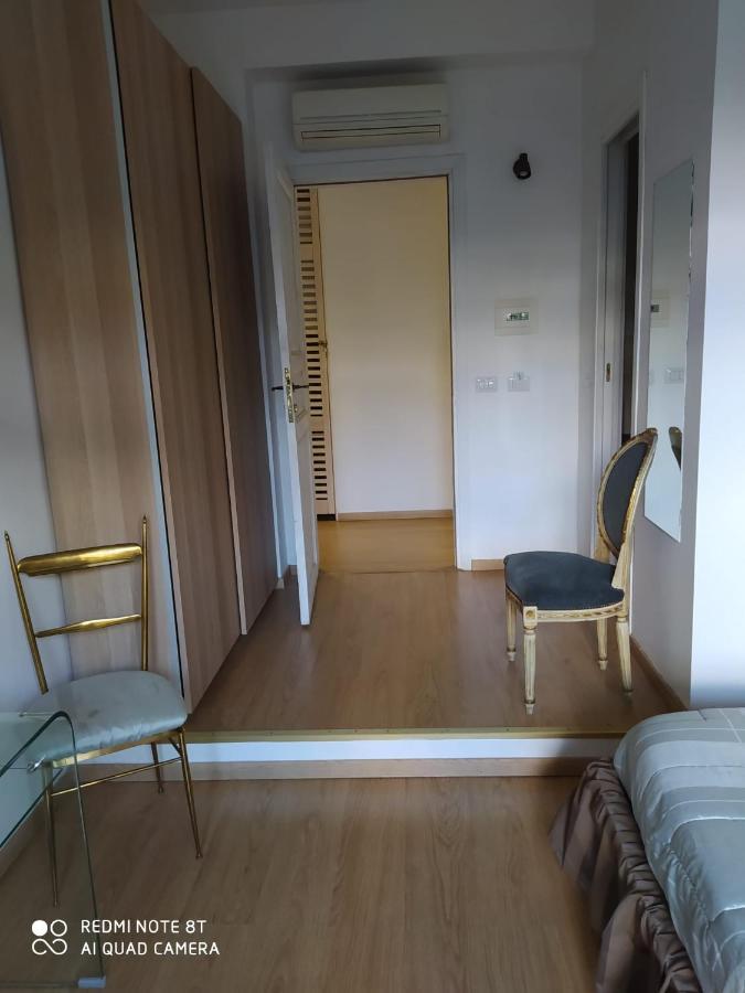 Vanity Apartment - 4 Bedrooms With 4 Bathrooms - Ac & Wifi Róma Kültér fotó